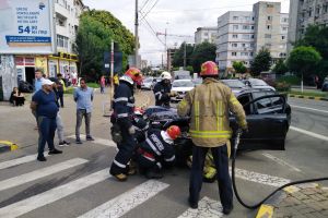 FOTO & VIDEO Șoferul care a produs accidentul din faţă de la E.On, într-o avansată stare de ebrietate