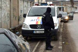 Minorii spărăgători, cercetaţi în libertate