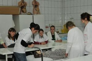 Start la înscrieri la Şcoala Postliceală „Dimitrie Cantemir”