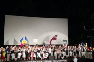 Ansamblul Junii Covăsneni a reprezentat judeţul Covasna la Festivalul Internaţional de Folclor, în Muntenegru