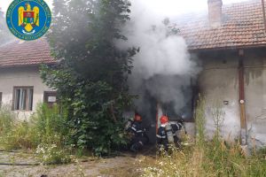 FOTO. Incendiu în municipiul Satu Mare. Intervenţie promptă a pompierilor