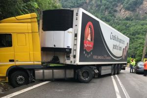 Trafic blocat la intrarea pe Valea Oltului dinspre Sibiu