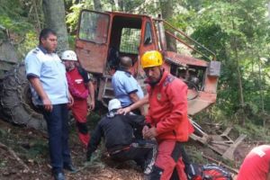 Cablul de oţel i-a rupt falca! Argeşean la un pas de a fi DECAPITAT!