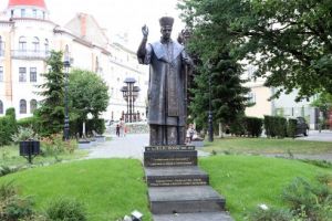 FOTO. Statuie dedicată Sfântului Iuliu Hossu