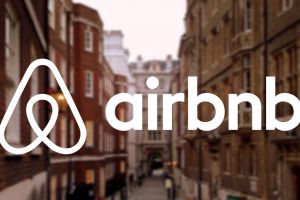 Protecţia consumatorilor UE: Airbnb se aliniază cererilor Comisiei de prezentare a ofertelor de cazare