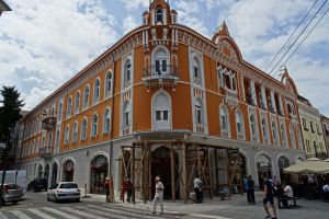 Casa Veneţiană din centrul Oradiei a ieşit de sub schele (FOTO)