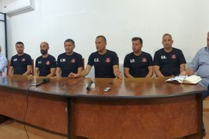 VIDEO FOTO – Antrenorul lui FC Hermannstadt şi-a prezentat oficial staff-ul – ”Mergem încrezători la luptă!”