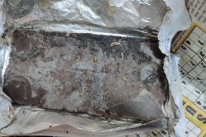 FOTO| Știrea ta: O albaiuliancă s-a trezit că a cumpărat mai multe tablete de ciocolată pline cu VIERMI