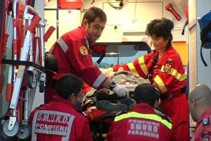 Arsuri de gradul II pe 30% din suprafaţa corpului, în urma unui incendiu