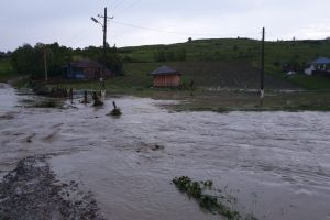 Avertizare hidrologică! Cod galben de inundaţii pentru judeţul Botoşani