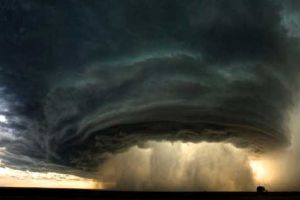 ANM anunţă că România va fi lovită de un ciclon în acest weekend! Meteorolog: „Mare atenţie la litoralul românesc”