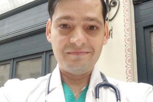 Destin vindecat: Un tânăr crescut la casa de copii a absolvit Medicina la Oradea şi visează să ajungă anestezist (FOTO) 