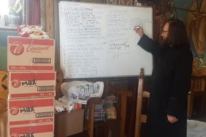 Un preot a dus 200 de copii nevoiaşi să vadă pentru prima oară marea