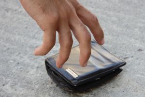 Botoşănencă furată de cel care o ajuta la treburile în gospodărie