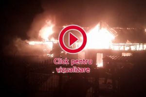 Casa unei familii plecate în străinătate, mistuită de un incendiu