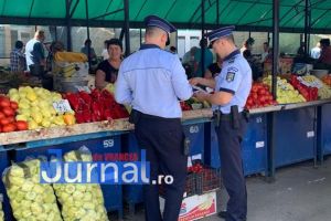 FOTO-VIDEO-ULTIMĂ ORĂ: Descindere a poliţiştilor în Piaţa Moldovei. Comerţul ilegal şi contrabanda de ţigări, în vizorul oamenilor legii