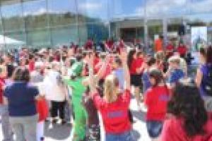 FOTO. Ateliere fără bariere, un succes la a treia ediţie! Donaţie importantă pentru Asociaţia ACAS