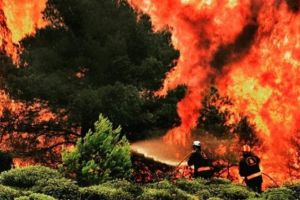 AVERTISMENT de ULTIMĂ ORĂ - Risc ridicat de incendii de vegetaţie în Rhodos