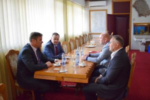 Consulul general al Consulatului Republicii Moldova la Iaşi, în vizită la Instituţia Prefectului