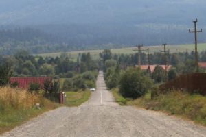 Se caută antreprenor pentru reabilitarea drumului spre Ciba