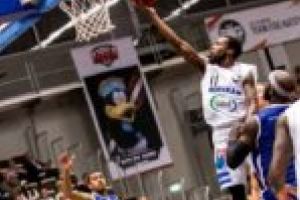 VIDEO. SCM Timişoara continuă transferurile de baschetbalişti şi prelungirile de contracte