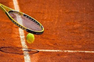 Terenurile de la CS Sănătatea găzduiesc o nouă ediţie a Trofeului Damaco la tenis
