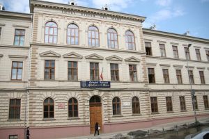 Încă o medie de 10 la bac în judeţul Suceava. ...