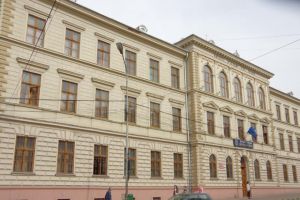 Încă o medie de 10 la bac în judeţul Suceava. ...