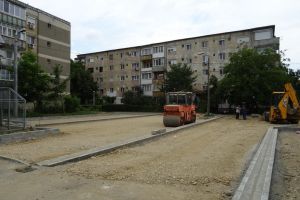 Primăria Oradea va amenaja noi locuri de parcare pe străzile Oneştilor şi Morii. Urmează şi un parc (FOTO)