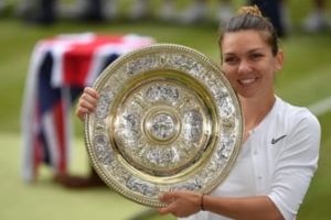 Simona Halep castiga minunat finala de la Wimbledon dupa o lectie de tenis predata Serenei Williams