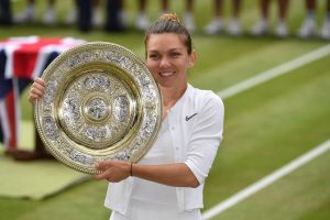 VIDEO – FOTO Simona Halep după triumful de la Wimbledon – Cuvinte emoţionante şi imagini pentru istorie!
