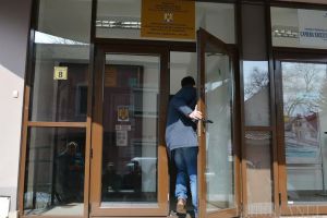 Şpagă greşită: Cum au ratat procurorii un flagrant la un poliţist din Tinca
