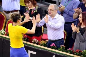O vrem la Cluj pe Simona! – spune primarul Emil Boc, care a susţinut-o pe sportivă din tribună, la Wimbledon