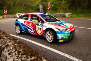 Revenirea „la putere”