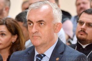 Retrospectiva săptămânii, prin ochii lui Bihorel: Muncitorul a dat înapoi cu legea care îi obliga pe copii să-şi întreţină părinţii