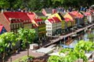 Construieşte-ţi vacanţa cu… piese de Lego! Ținutul Legoland, la doar câteva ore de zbor de Timişoara