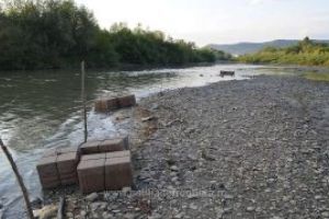 Contrabanda cu drona la Sarasau