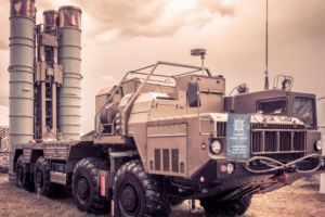 Cum a ajuns Turcia, membru NATO, să cumpere rachete construite ca să doboare avioane NATO