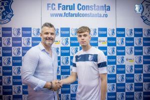 Tanarul Robert Claudiu Baciut, de la FCSB la Farul Constanta