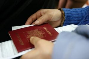 Cand actele de stare civila intocmite de autoritatile straine au putere doveditoare in tara