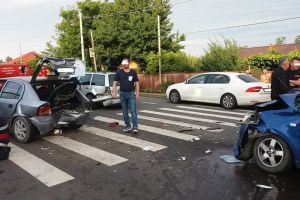 ISU Ialomita: Carambol pe DN2. 5 autovehicule implicate, 2 victime