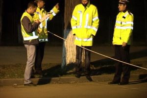 Accident în judeţul Botoşani! Un tânăr fără permis s-a izbit cu maşina într-un autoturism parcat