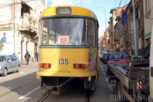 OTL: Noi staţionări de tramvaie din cauza unui incident în trafic şi unei maşini parcate greşit