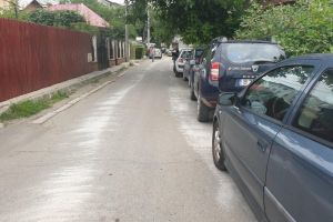 DE LA CITITORI: Stradă stricată de un utilaj agabaritic