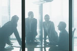 Oamenii pe care nu îi vedem niciodată