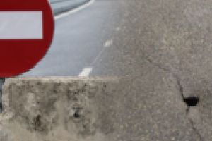 Atenţie, şoferi! Drumul de la Lugoj la Timişoara e închis… pe jumătate! Cum evitaţi coloanele de maşini?