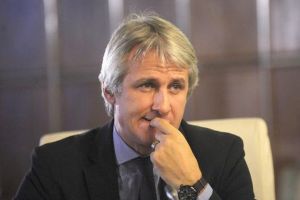 Guvern vs. studenţi. Ministrul Finanţelor vrea să taie bursele şi să limiteze călătoriile gratuite: „Nimic nu e gratis”