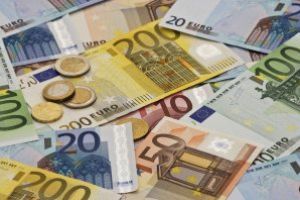 O noua sedinta cu euro la 4,73 lei