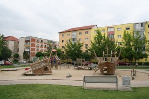 Poliţiştii Locali se plimbă „ciclic” prin parcuri. Fac permanenţă în Parcul Copiilor