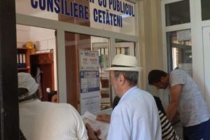 Luduşenii completează declaraţii de impunere